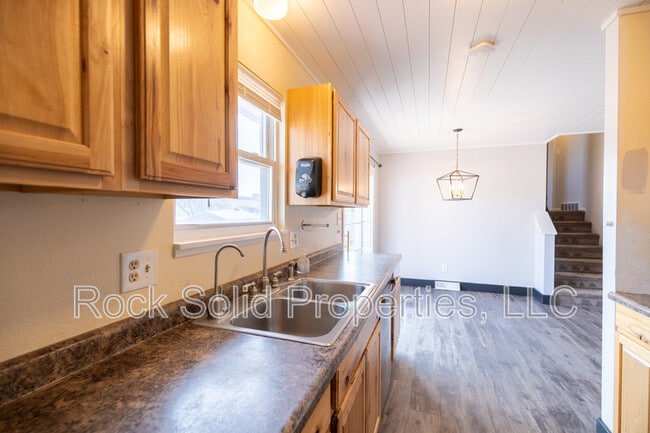 Building Photo - 4709 Windmill Rd