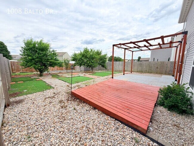Building Photo - 1008 Balto Dr