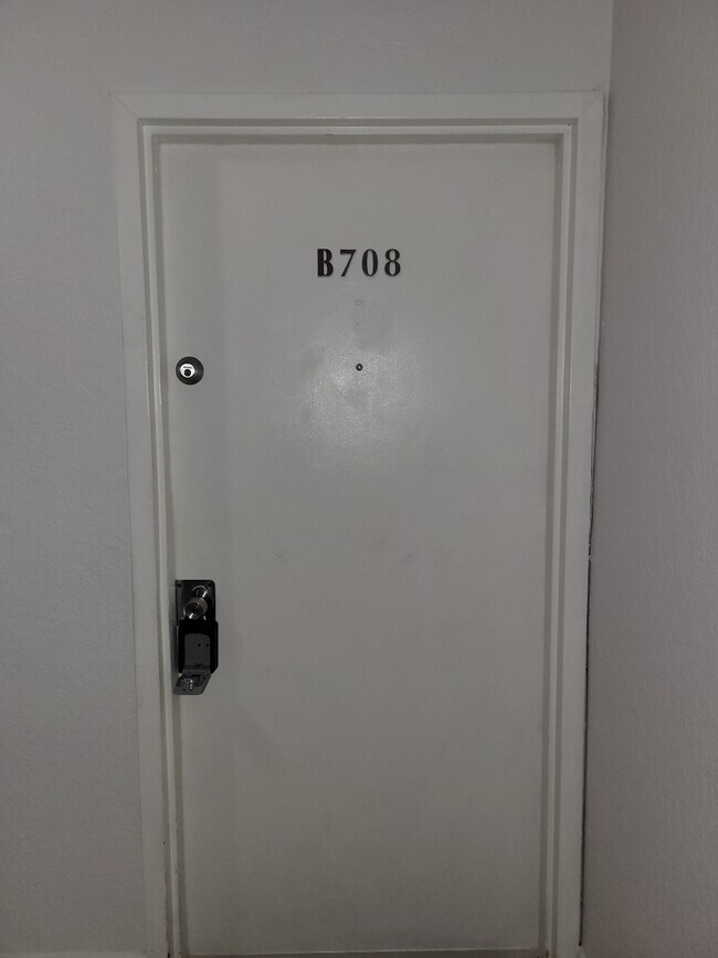 Building Photo - 9143 SW 77th Ave