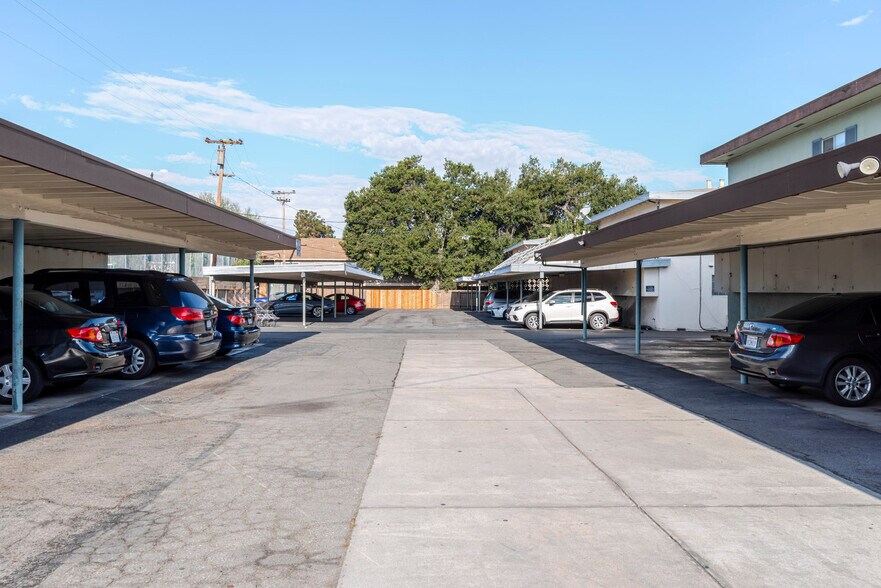 Building Photo - 1941 California St