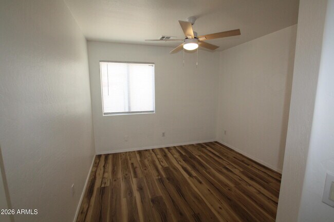Building Photo - 25735 W Elwood St