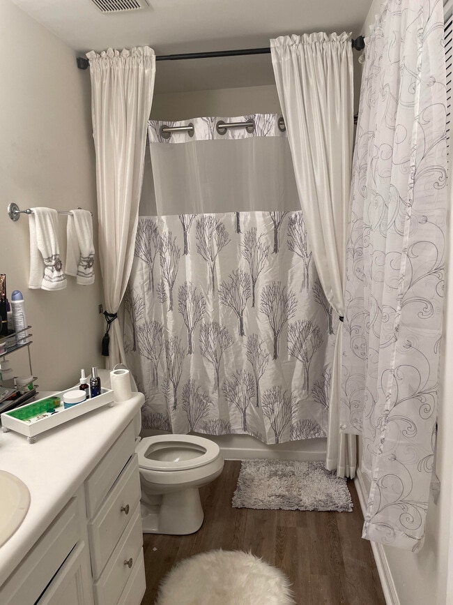 Building Photo - 1331 Stratton Place Dr