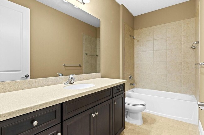Building Photo - 10112 Lake Wales Cir