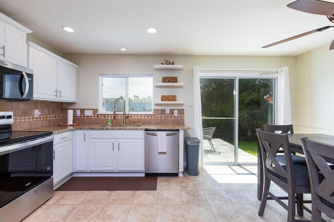 Building Photo - 58 Islander Cir