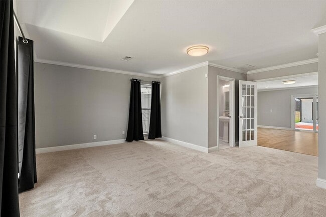 Building Photo - 209 Carriage Hill Ln