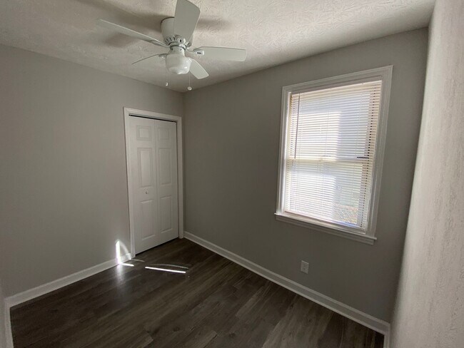 Building Photo - Ready, Set, Rent Me!