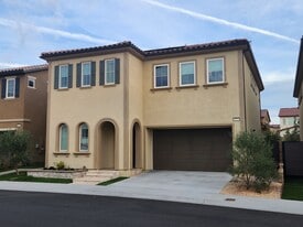 Building Photo - 20717 Pine Cone Cir