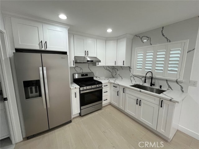 Building Photo - 8682 Oasis Ave