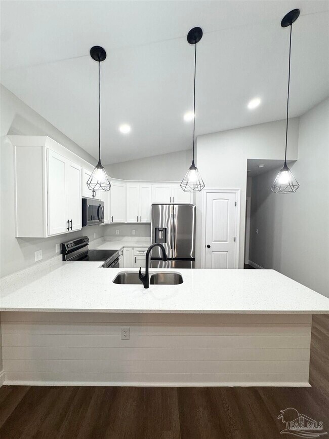 Building Photo - 3294 Damon Dr