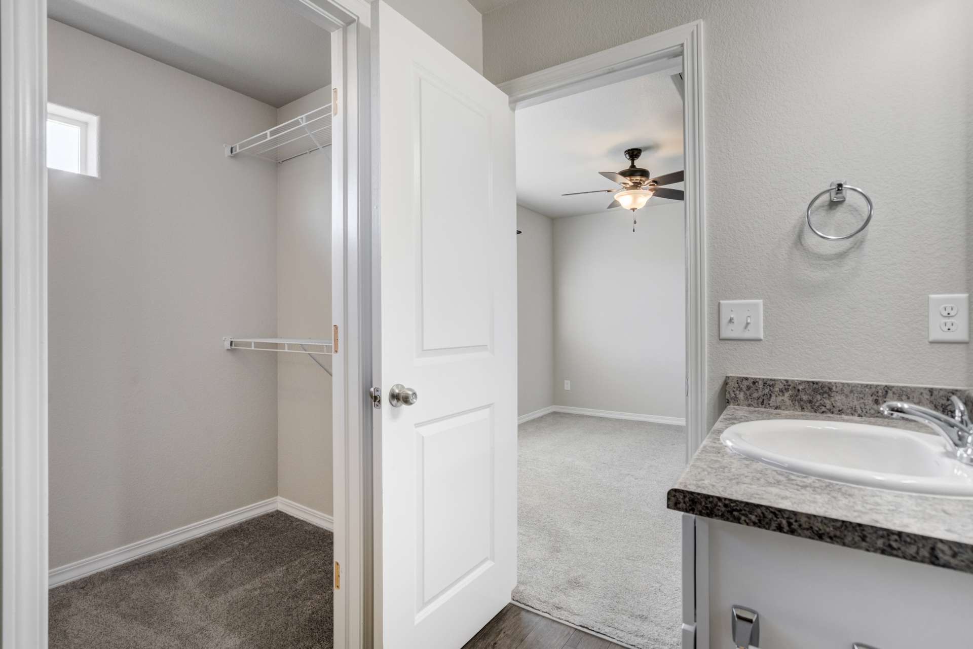 Building Photo - 753 Grissom Dr