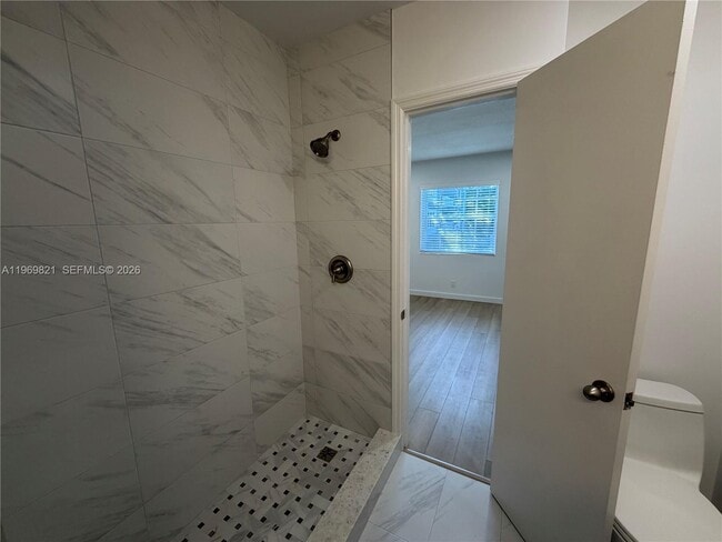 Building Photo - 2426 SE 17th St