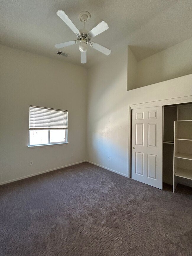Building Photo - 111 Buck Run Dr
