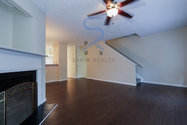 Building Photo - Move in before November 30th and get $100 ...