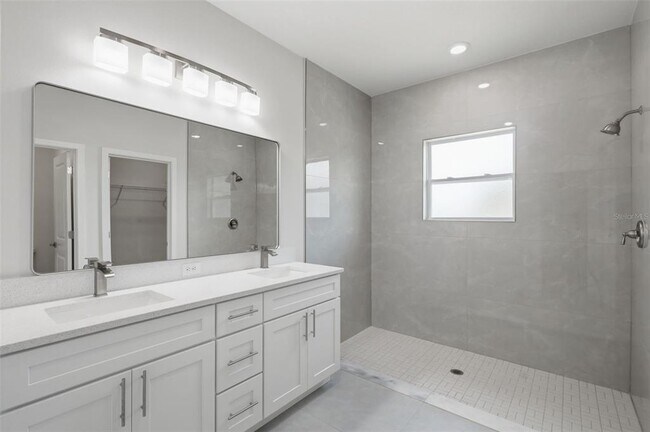 Building Photo - 16475 SE 89th Terrace