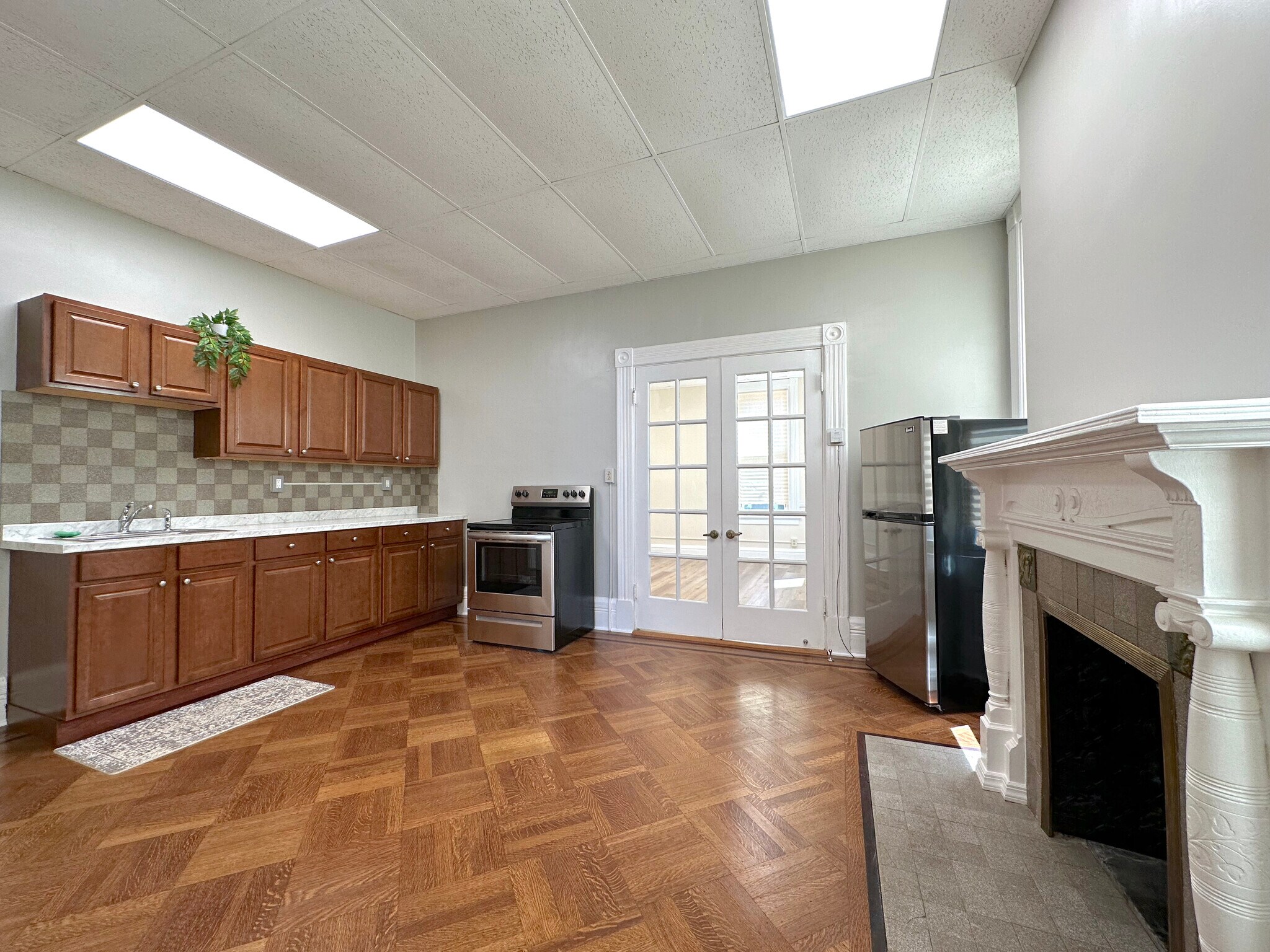 Building Photo - 152 Grand St