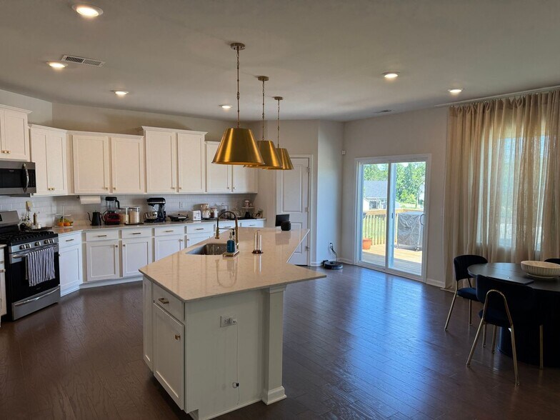 Building Photo - 2632 Swamp Chestnut Oak Dr