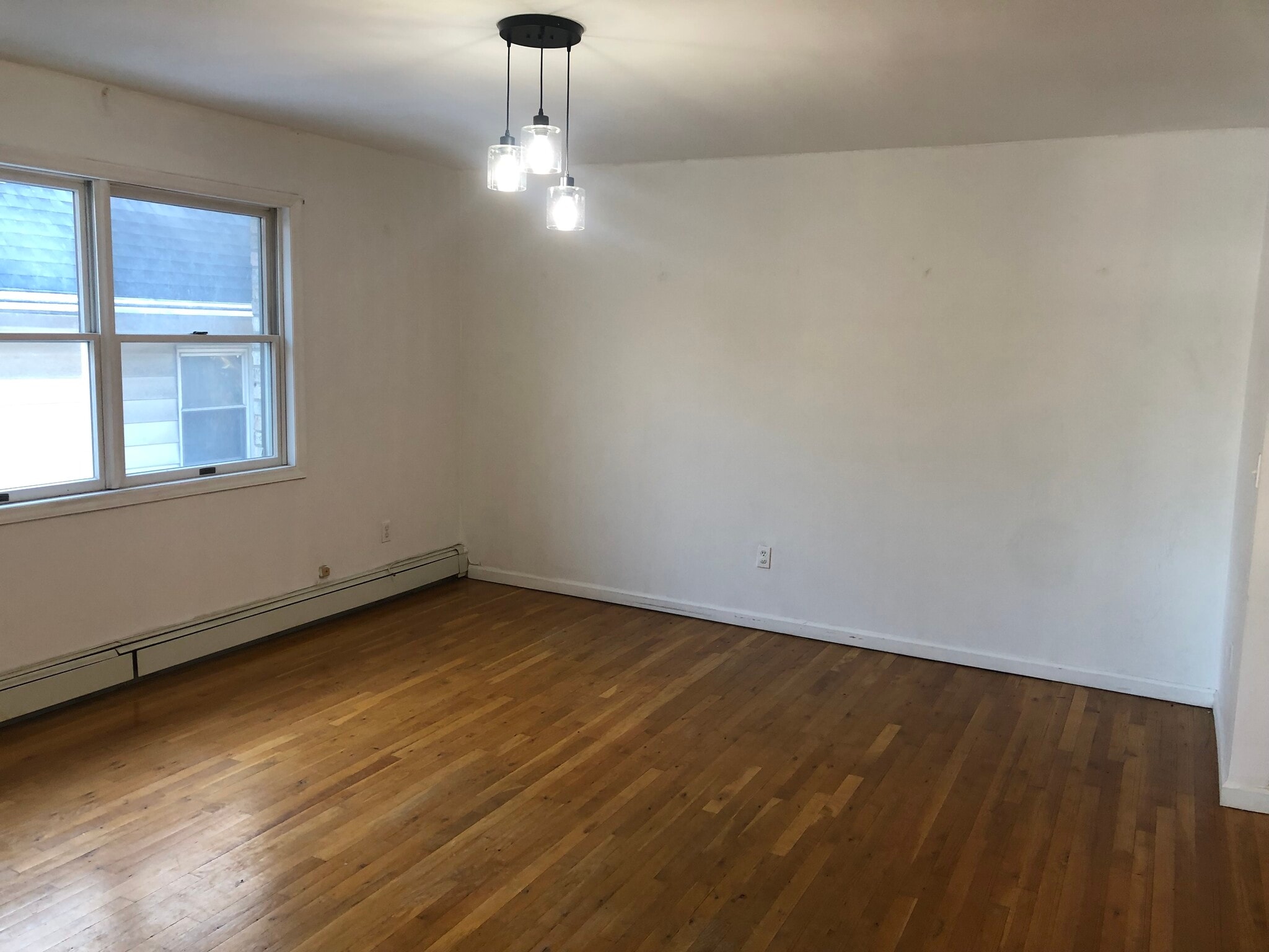 Building Photo - 659 Gramatan Ave