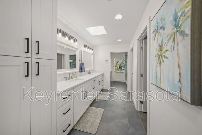 Building Photo - 8560 Heron Lagoon Cir