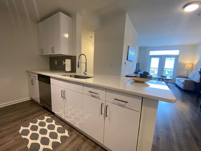 Building Photo - 555 14th St NW