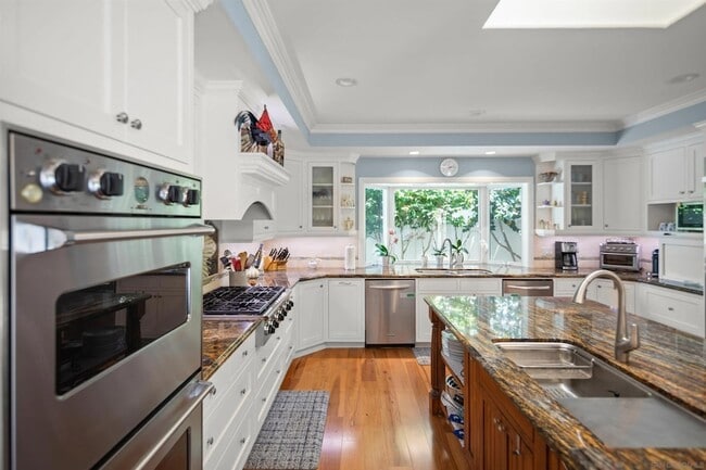 Building Photo - 1040 Alameda Blvd