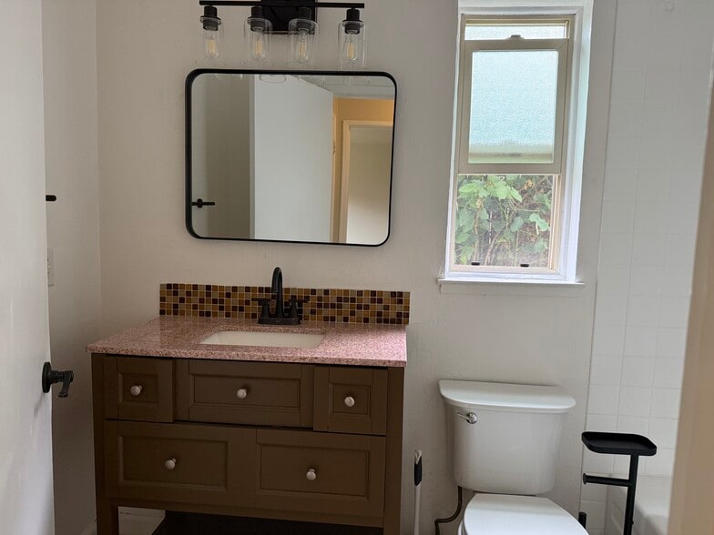 Building Photo - 34770 Perry Rd