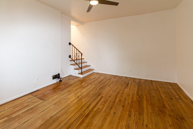 Building Photo - 264 9th St
