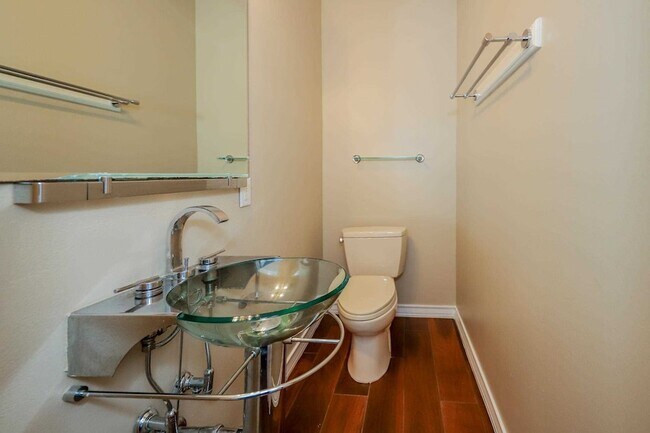 Building Photo - 2445 Monarch Dr