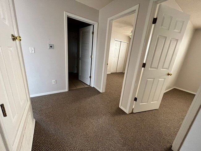 Building Photo - PRICED TO RENT QUICKLY !!