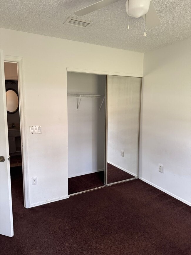 Building Photo - Beautiful Home with Cathedral Ceilings