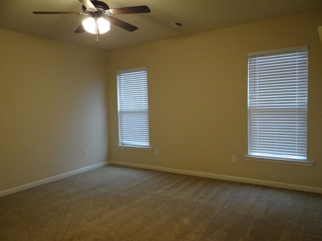 Building Photo - Beautiful Home for Lease in Denham Springs