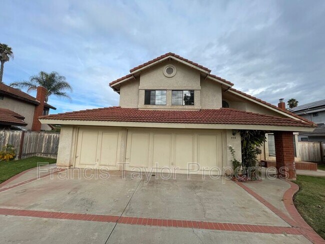 Building Photo - 954 Cornwell Ct