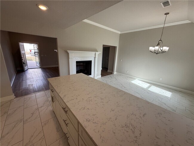 Building Photo - 28 Kincardine Dr