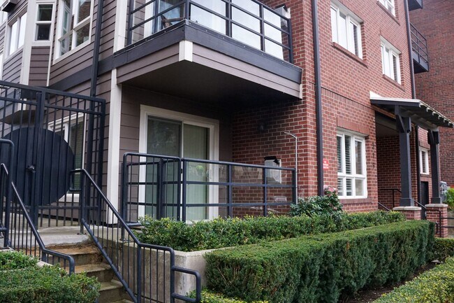 Building Photo - Spacious and Modern Ground Floor 2 bed 2 b...