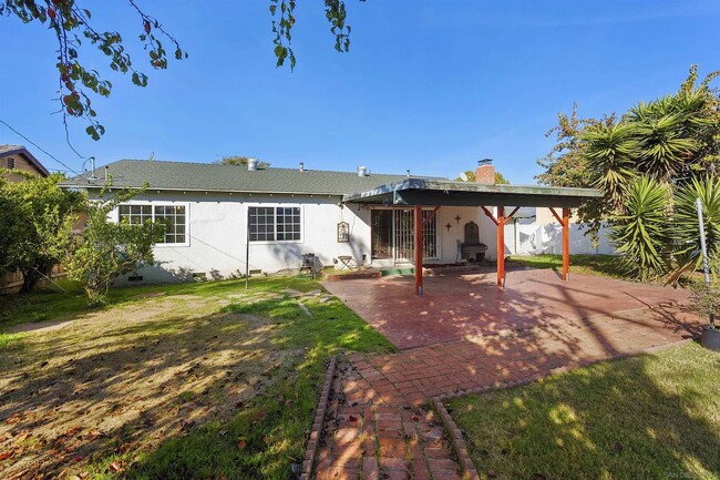 Building Photo - Chula Vista