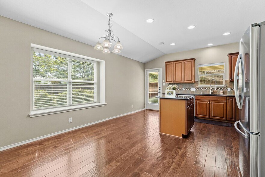 Building Photo - 1621 Westmeadow Trail