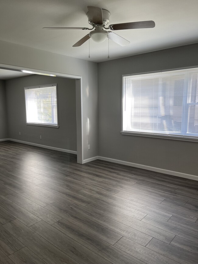 Dining Room - 2915 Bayview Blvd