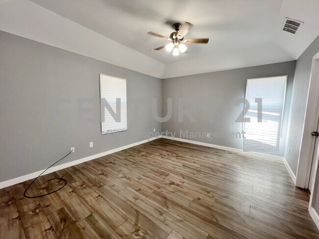 Building Photo - Charming Like New 3/2/1 in Fort Worth For ...