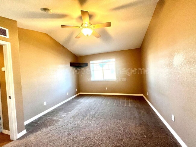 Building Photo - 12828 Jasmine St