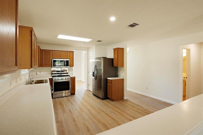 Building Photo - 1201 Marigold Way