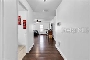 Building Photo - 242 Abbotsbury Dr