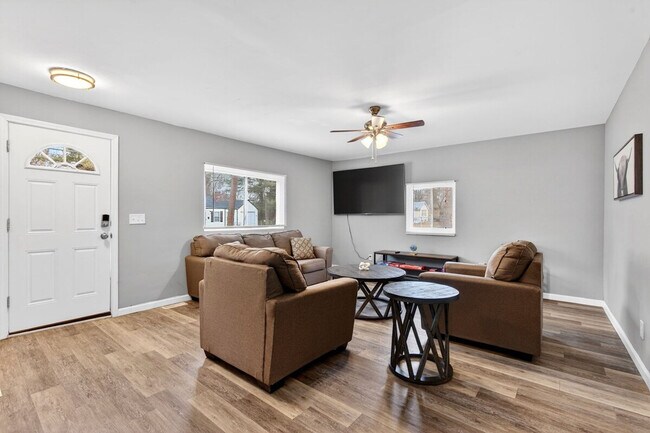 Building Photo - 7792 Alicia Ct