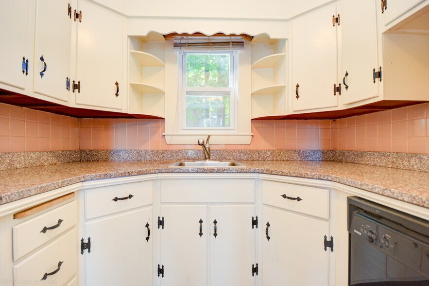 Building Photo - 48 South St