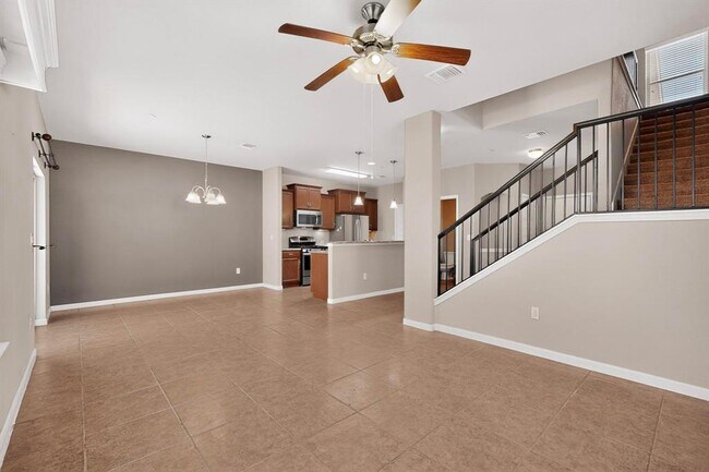 Building Photo - 1620 Bryant Dr