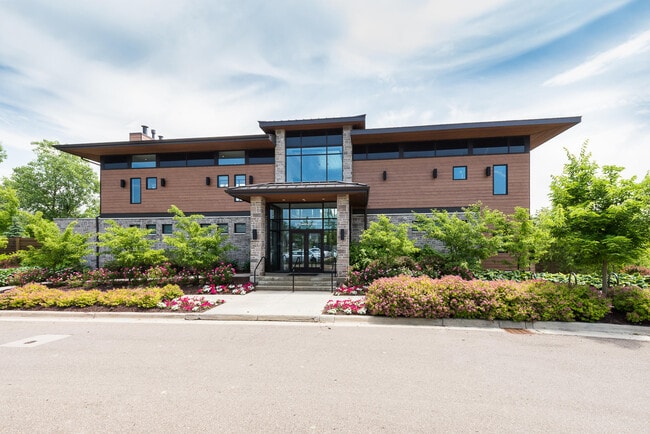 Building Photo - 3075 N Spurway Dr