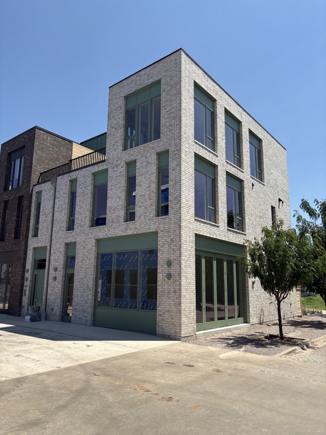 Building Photo - 1640 Spoke St