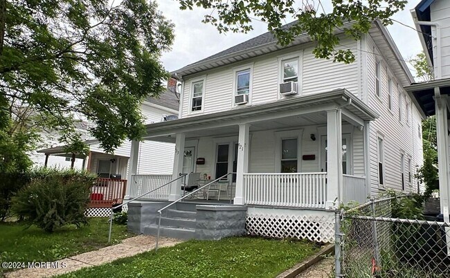 Building Photo - 921 Mattison Ave
