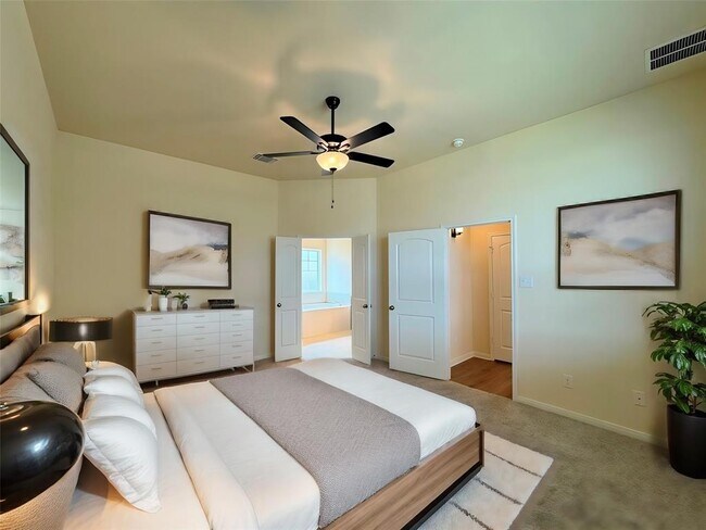 Building Photo - 5115 Leaning Tree