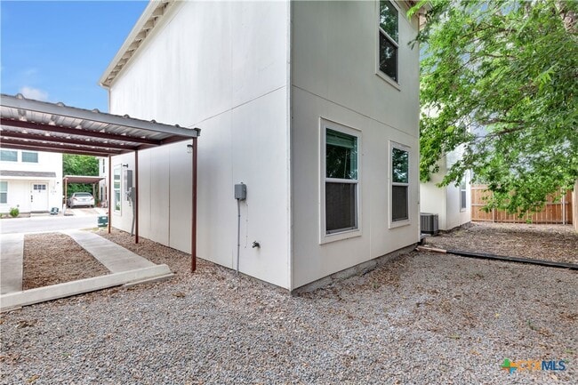 Building Photo - 350 Debus Dr