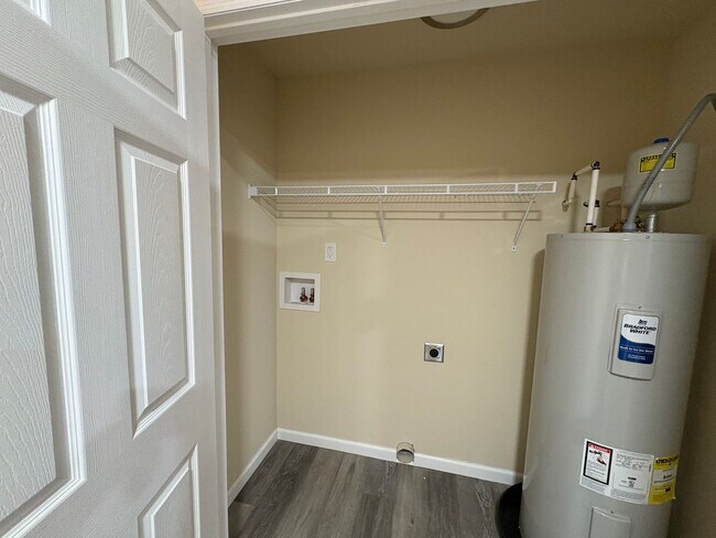 Building Photo - 308 S Third Street-Apartment 2