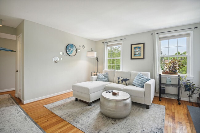 Building Photo - 2202 Washington Ave